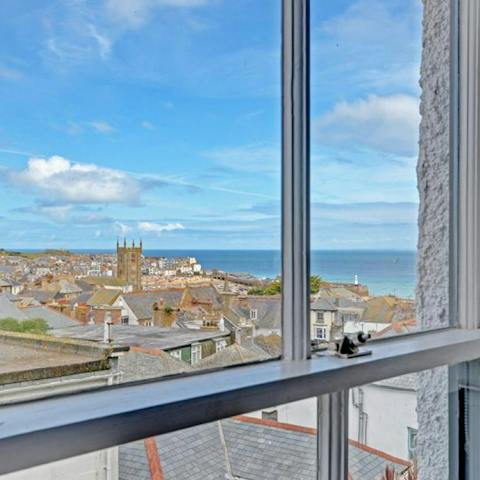 Enjoy stellar views over the harbour from the sash windows