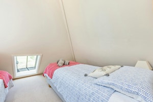 Dorsetian Retreat image 14