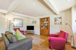 Dorsetian Retreat image 13