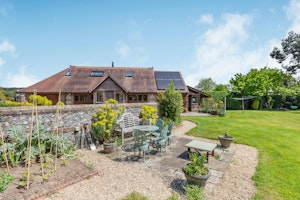 Dorsetian Retreat image 1