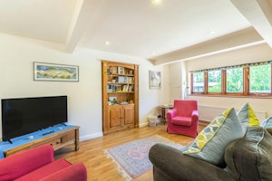 Dorsetian Retreat image 2