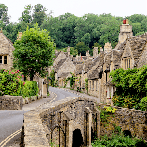 Explore the quaint villages and beautiful countryside of the Cotswolds 