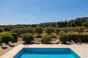 Picturesque & Peaceful Retreat image 10