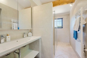 Picturesque & Peaceful Retreat image 8