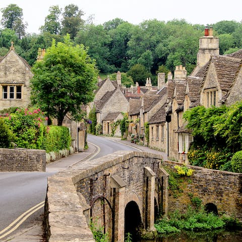 Explore the beautiful Cotswolds region, with Chipping Campden a ten-minute drive away