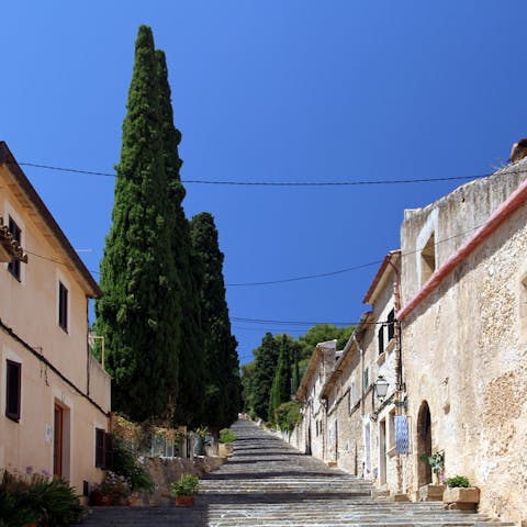 Explore the picturesque town of Pollença – approximately 5km away