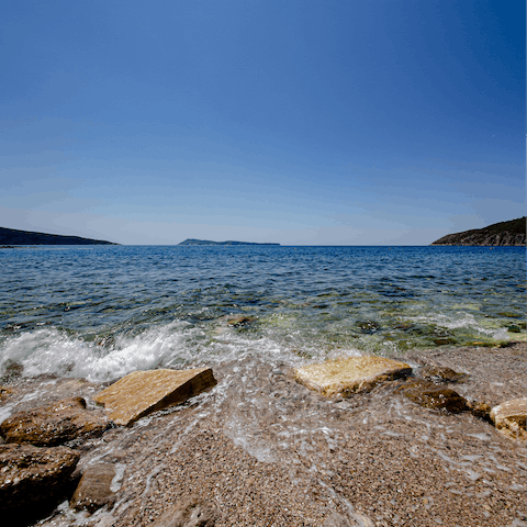 Explore the beautiful beaches of Croatia – such as Queen's Beach, less than a ten-minute drive away 