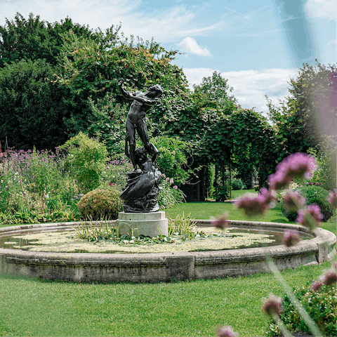 Wander around one of the many gardens and parks in the area including Regents Park – a twenty minute walk away 