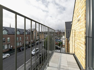 Enfield Modern image 14