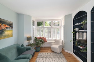 Morning in Streatham image 12