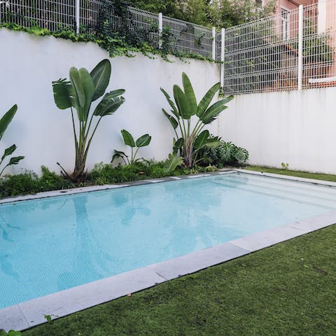 Beat the Lisbon heat with a dip in the shared pool