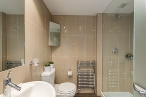 Regent Place image 3