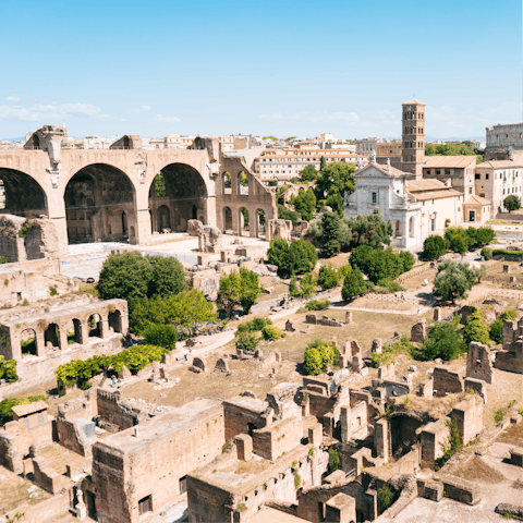 Pay the Roman Forum a well-deserved visit, in just a seven-minute walk from the apartment