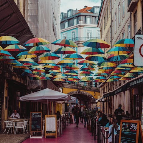 Head to nearby Pink Street in Cais do Sodré for a meal or drink
