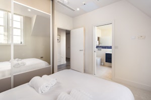 Battersea Retreat image 7