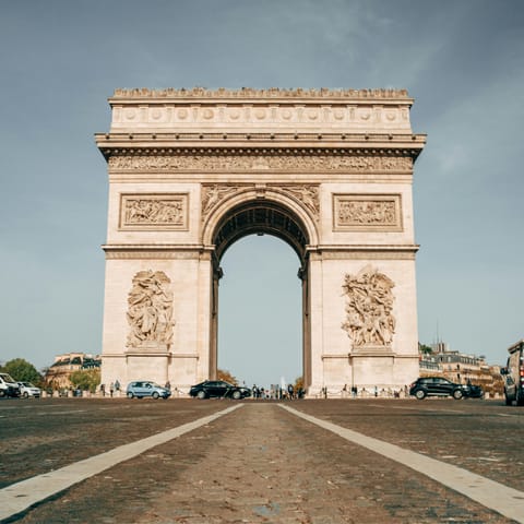 Stay in Ternes, an easy walk from the Arc de Triomphe