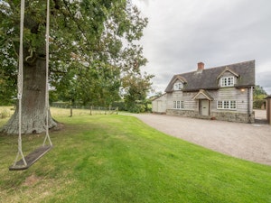 The Chestnut Barn image 9