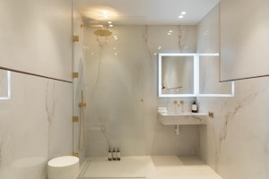 Rivoli Chic image 11