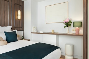 Rivoli Chic image 10