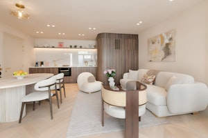 Rivoli Chic image 8