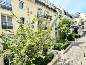 Elegant Avenue image 5