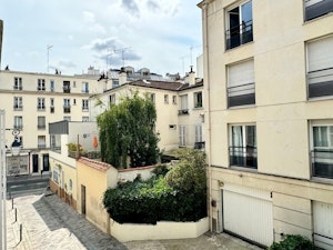 Elegant Avenue image 2