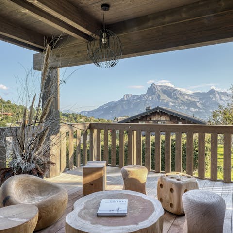 Relax on the terrace and admire the beautiful mountain views