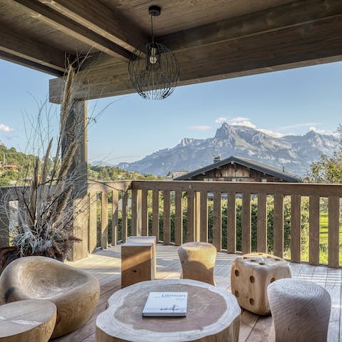 Relax on the terrace and admire the beautiful mountain views