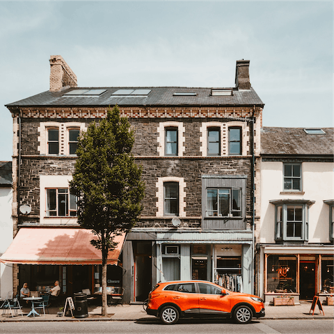 Explore Machynlleth's shops, restaurants, cafes, art gallery, and beautiful nature trails – just a twelve-minute drive away