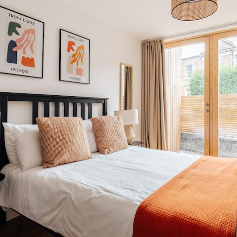 Wake up in the stylish bedrooms feeling rested and ready for another day of Bristol sightseeing