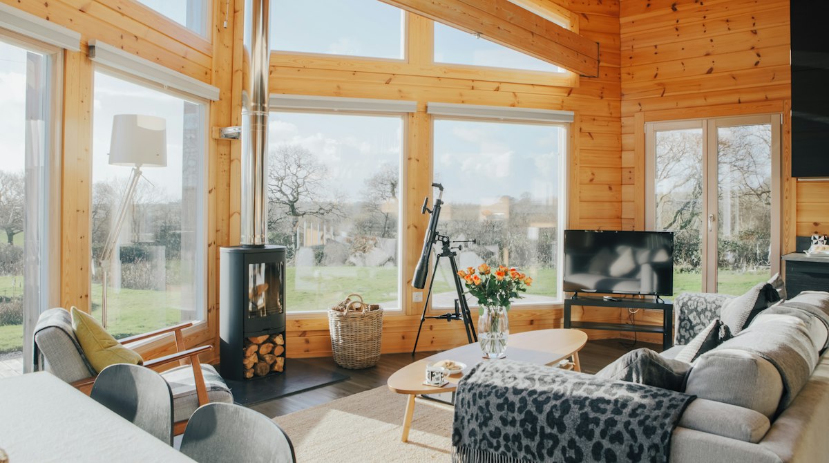 Ty Log, Wales