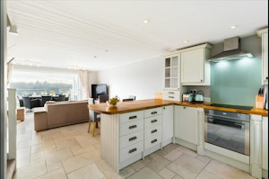 English Country Comfort image 10