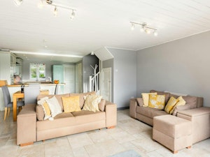 English Country Comfort image 3