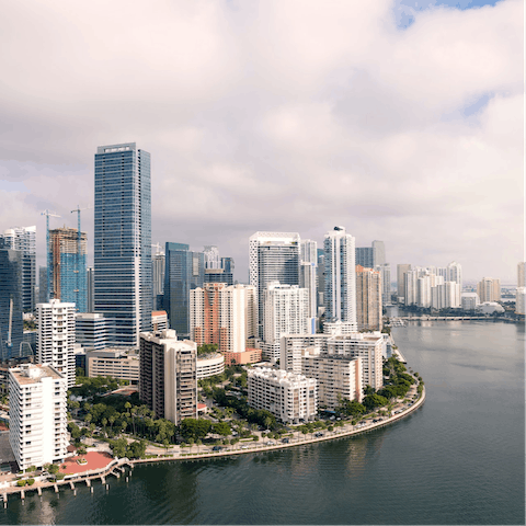 Explore Miami – downtown is less than a thirty-minute walk away