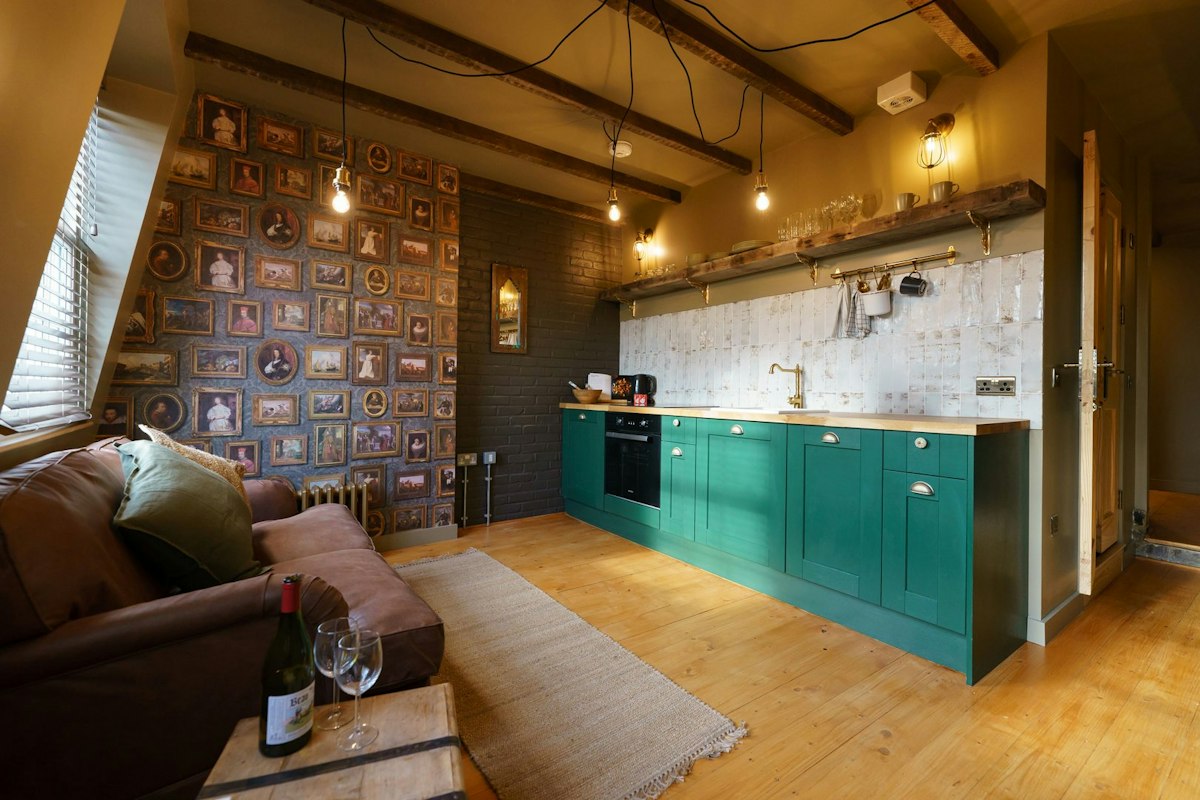 The Lively Space