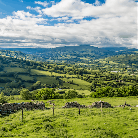 Explore the endless beauty of the Brecon Beacons