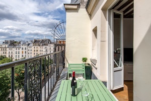 The Parisian Hideaway image 14