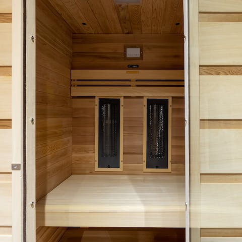 Treat muscles sore from skiing to a short spell in the home's very own sauna