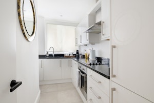 Knightsbridge Haven image 7