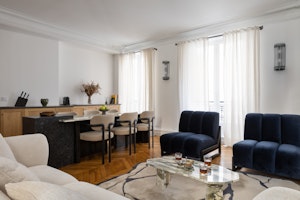 Haute Haussmannian image 1