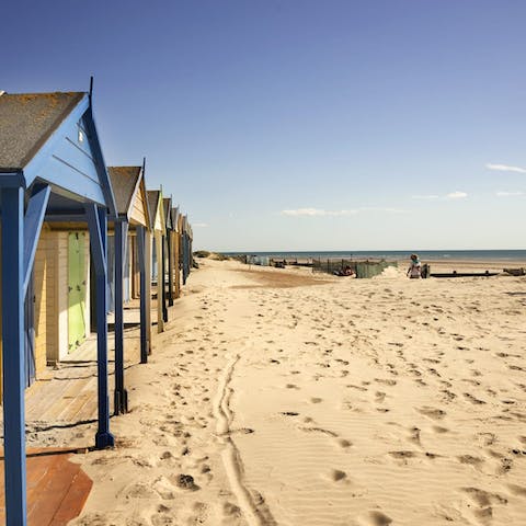 Stay just a mile away from Chichester, only a twenty-minute drive from Aldwick Beach
