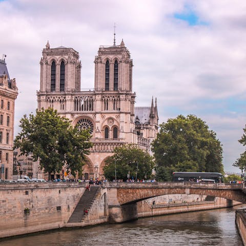 Take the scenic walk to iconic Notre Dame, fifteen minutes from home