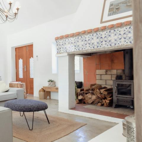 Spend chilly evenings getting cosy on the sofa, while the original gas burner warms you up