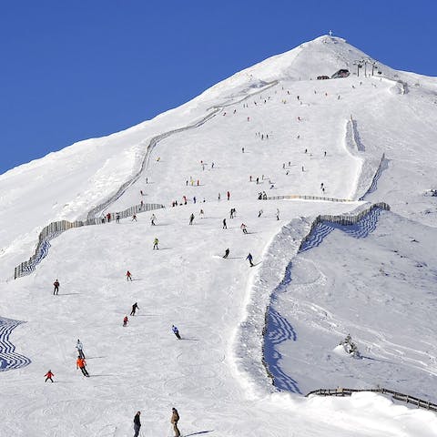Hit the slopes of Mauterndorf – the Grosseckbahn Mauterndorf ski lift is a ten-minute walk