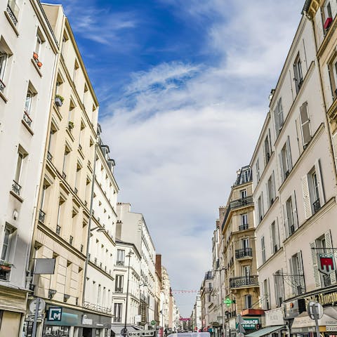 Stay in Batignolles, close to shops and eateries