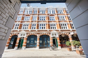 Covent Contemporary image 7