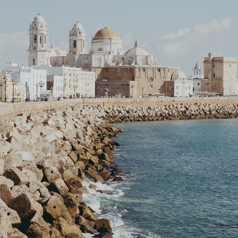 Explore the coastal city of Cadiz as well as the Costa de la Luz – you'll find your're only 10km from the Atlantic Ocean