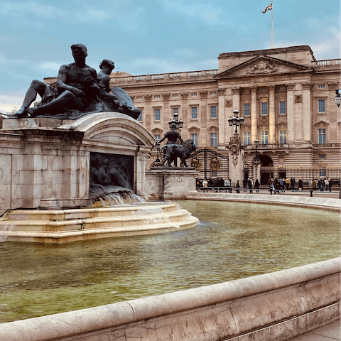 See the Changing of the Guard at Buckingham Palace, a twenty-minute walk away