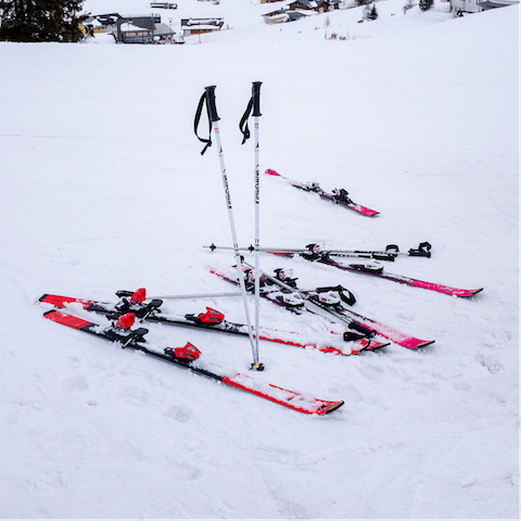 Tear up Rochebrune's slopes, which start a hundred metres away from the chalet