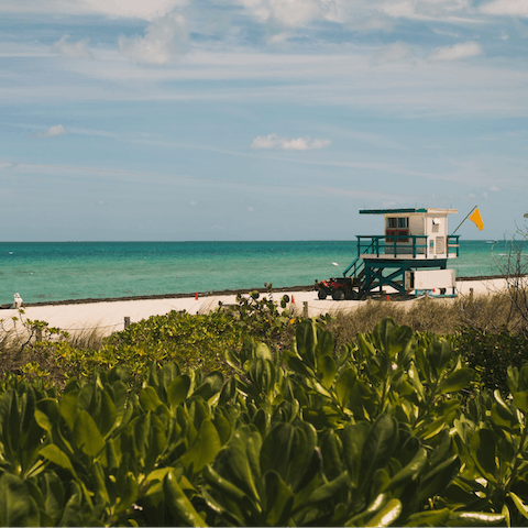 Stay just a seven-minute stroll away from Miami South Beach 